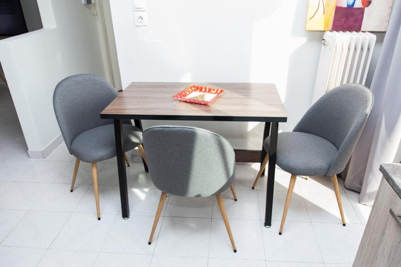 Modern Apt In Heart Of Paleo Faliro! Apartment Athens Luaran gambar